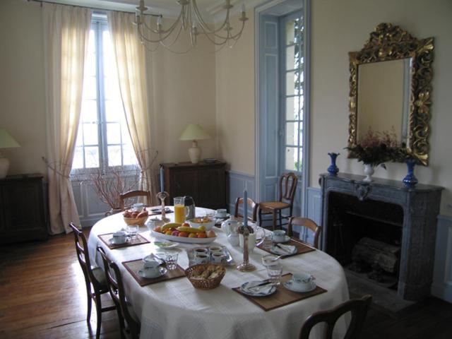 Chambres D'Hotes Le Chateau De La Plante Thuré Zewnętrze zdjęcie